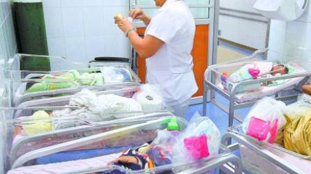 La bebita sobrevivió a las heridas de bala que sufrió su madre cuando ella estaba en su vientre.
