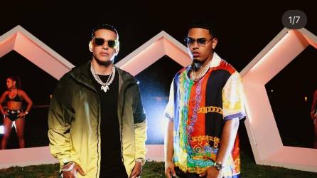 Los reguetoneros Daddy Yankee y Myke Towers.