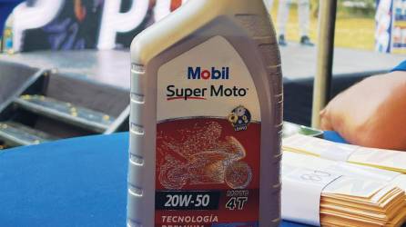 Conzca el nuevo Mobil Super Moto.