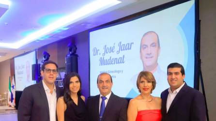 <b><span class=mln_uppercase_mln>George Fallas, Sofía Jaar, José Jaar, Lilian de Jaar y José Carlo Jaar.</span></b>