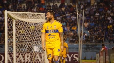 André-Pierre Gignac no pudo marcarle al Motagua en el estadio Olímpico de San Pedro Sula.