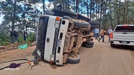 Autoridades policiales anunciaron sanciones para quienes incumplan medidas de seguridad vial ya establecidas en la ley con respecto al número de personas que se pueden trasladar en vehículos tipo pick up así como camiones que trasladan, en esta temporada de cosecha, cortadores de café.