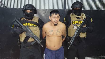 Fotografía de “El Spayking” al momento de ser capturado en El Progreso, Yoro.