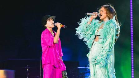 Jennifer López y Emme cautivaron a los fans con un dueto de “A Thousand Years”, de Christina Perri.