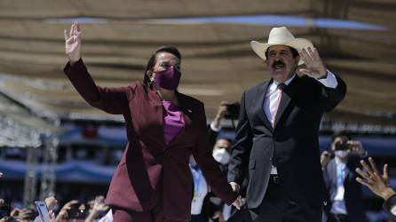 Pareja presidencial de Honduras: Xiomara Castro y Manuel Zelaya Rosales.