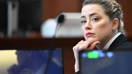 Amber Heard en una imagen de archivo durante su juicio con Johnny Depp.