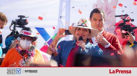 Los líderes opositores hondureños fueron acompañados por cientos de sus simpatizantes en Comayagua.