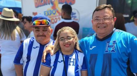 Centenas de hondureños y latinos que residen en Los Ángeles, California (Estados Unidos), asistieron del 16 al 17 de julio a la primera “Expo Hondureña USA”.