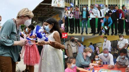 La Embajadora de los Estados Unidos ante la República de Honduras, Laura Dogu, hizo un recorrido en el Centro de Alcance del sector Rivera Hernández.