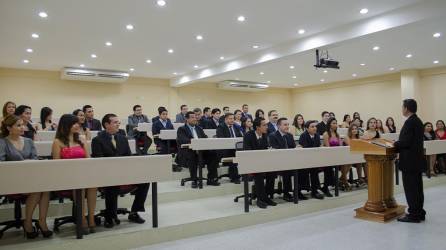 Con atención personalizada para cada uno de sus alumnos, UTH te acompaña en tus maestrías en todo momento.