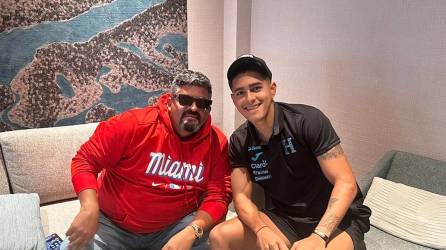 Luis Cruz visitó a Luis Palma en la concentración de la selección de Honduras.