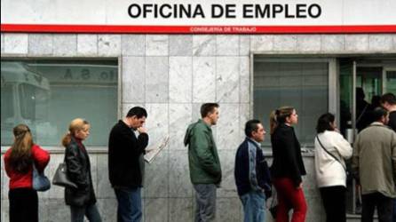 Para los catrachos, la prioridad es conseguir un empleo. Imagen de archivo.