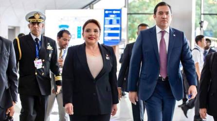 La presidenta de Honduras, Xiomara Castro, en su viaje a Dubái.