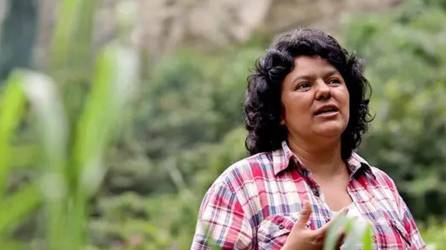 Fotografía en vida de la ambientalista hondureña Berta Cáceres.