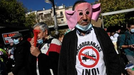 Una manifestación contra las explotaciones ganaderas intensivas, en Cuenca, España.