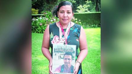 Claudia González tiene un croquis de donde su esposo fue dejado, pero por ser propiedades privadas no han podido buscarlo.