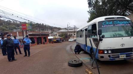 Autobús de la ruta ruta Nueva Suyapa-Mercado | Fotografía de archivo
