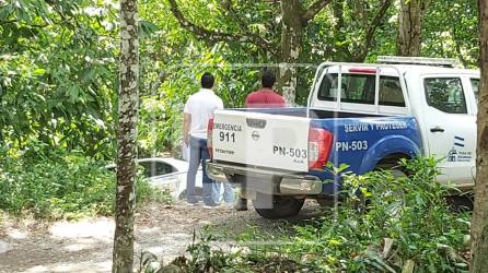 Agentes de la Policía llegaron a la escena del violento hecho.