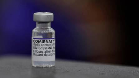 La vacuna podría ser distribuida en Estados Unidos en septiembre si la FDA la autoriza, afirmaron las compañías. Foto: EFE/Ernesto Guzmán