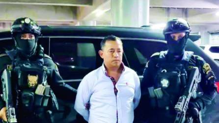 Tranquilamente, el supuesto narcotraficante guatemalteco Mario Roberto Girón Maldonado, pese a tener orden de captura en Honduras por los delitos de lavado de activos y tráfico de droga, salió el fin de semana del aeropuerto de San Pedro Sula con rumbo a Guatemala, donde fue capturado por tener orden de extradición de Estados Unidos.