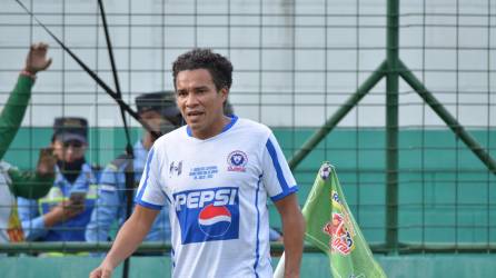 Rambo de León jugó hace unos días atrás con las leyendas del Olimpia.