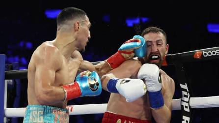 En imágenes la pelea que el hondureño Teófimo López ganó contra el español Sandor Martín en el Madison Square Garden de Nueva York, lo que le permite ahora pelear por el título del Consejo Mundial del Boxeo (WBC) en 2023.