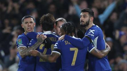 Chelsea se da un festín, propina paliza y jugará la final de la Carabao Cup