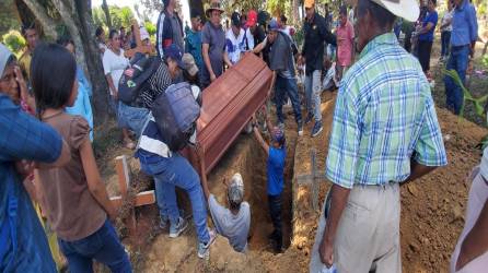 El sepelio de Martínez fue en el cementerio local.