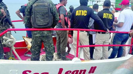 Participaron en la operación el Ministerio Público a través de la Fiscalía Especial contra el Crimen Organizado (Fescco) y la Atic con el apoyo de la Fuerza Naval de Honduras (FNH).