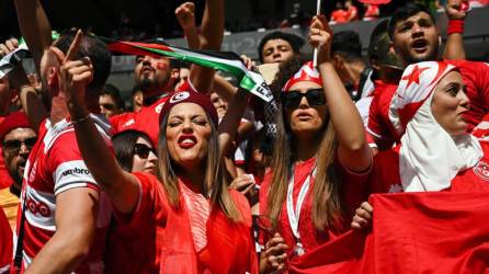 Las imágenes del gran ambiente que se vivió en el partido entre Túnez y Australia del Mundial de Qatar 2022 en el estadio Al Jaboul.