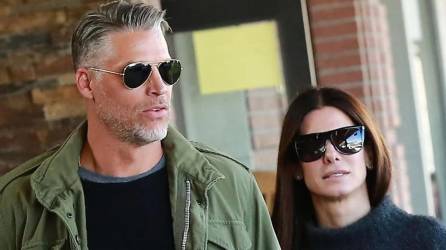 Bryan Randall, pareja de la actriz Sandra Bullock desde 2015, murió el 5 de agosto, a la edad de 57 años, luego de una larga “batalla de tres años contra la esclerosis lateral amiotrófica”, dijo su familia a Page Six en un comunicado.