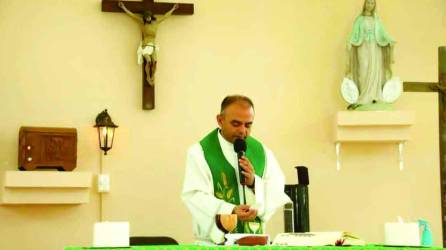 El sacerdote Luis Estévez mandó un mensaje en la clausura de las actividades.