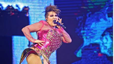 Alejandra Guzmán se suma a la larga lista oficial de artistas que actuarán durante la gala de los Premios Billboard de la Música Latina 2022 el 29 de septiembre en Miami (EE.UU.).