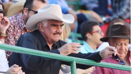 Vicente Fernández fue hospitalizado en agosto, por una caída en su Rancho los 3 Potrillos.