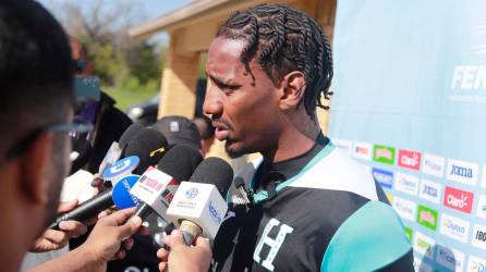 Bryan Róchez atendió a los medios de comunicación previo al tercer entrenamiento con la Selección de Honduras.