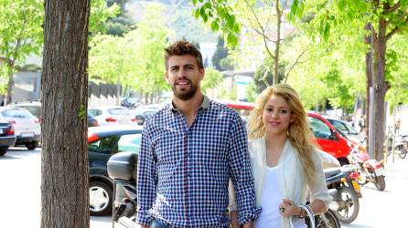 Gerard Piqué se separó de Shakira a raíz de una <b>infidelidad</b> por parte del defensa del Barcelona F.C. con Clara Chía Martí, una joven de 23 años con quien actualmente mantiene una relación sentimental.