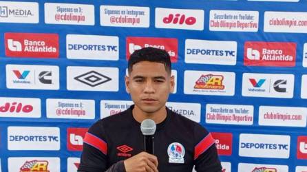 Carlos Pineda en conferencia de prensa previo al duelo ante los Lobos de la UPNFM por la jornada 16 del torneo Apertura 2023 de la Liga Nacional de Honduras.