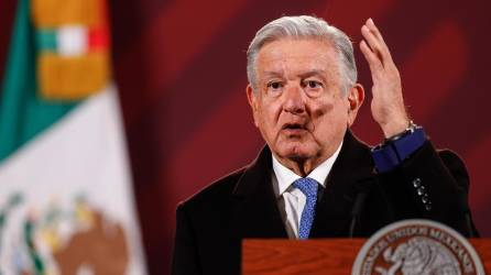 El presidente de México, Andrés Manuel López Obrador, participa en una rueda de prensa matutina hoy, en el Palacio Nacional de Ciudad de México.