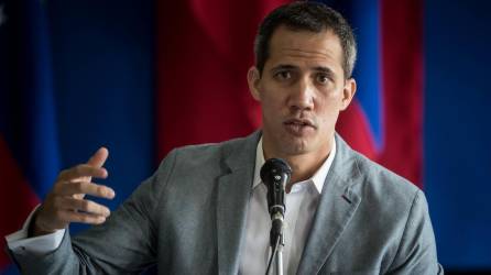 La oposición de Venezuela, que controla la Asamblea Nacional de 2015, decidió suprimir el gobierno interino de Juan Guaidó.