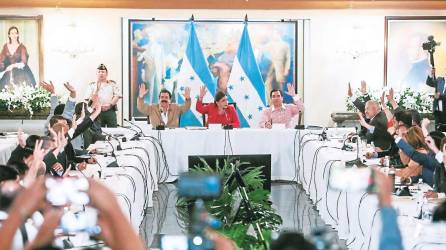 <b><span class=mln_uppercase_mln>Gabinete.</span></b> En consejo de ministros, la presidenta Xiomara Castro les pidió ejecutar el presupuesto.<span class=mln_uppercase_mln> </span>