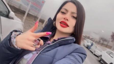 La influencer Sabrina Durán, conocida como la ‘narco reina’, fue acribillada a balazos en plena calle por parte de dos sicarios en Santiago de Chile.