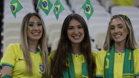Estas son algunas de las bellas fanáticas presentes en el debut de Brasil ante Serbia en el Mundial de Qatar.