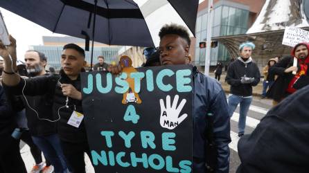 Vista de una manifestación reclamando justicia por la muerte de Tyre Nichols en Memphis (EE.UU.).