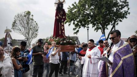 Con actividades en varios países, la Iglesia Católica recuerda a los migrantes en Viacrucis.