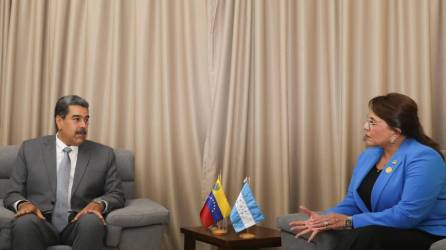 Maduro y Castro durante un encuentro diplomático.