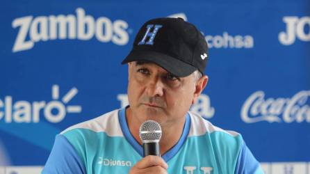 Diego Vázquez, durante la conferencia de prensa este lunes.