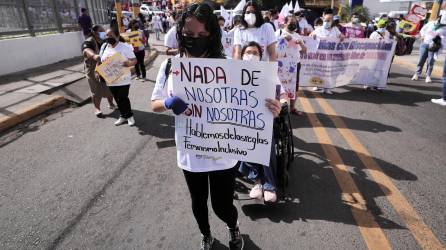 La ola de violencia contra las mujeres sigue imparable en Honduras, donde 330 murieron de forma violenta en 2021 y más de 160 en lo que va de 2022, según cifras de organizaciones feministas.