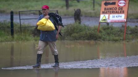 El NHC anticipa inundaciones repentinas a través del Istmo de Tehuantepec, en México, temprano esta semana.
