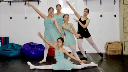 El grupo de ballet de Casa de la Cultura se prepara para competir en competencia internacional All Dance Orlando 2023.