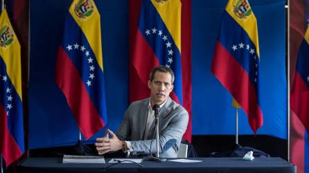 El opositor Juan Guaidó ofrece declaraciones en Caracas (Venezuela).